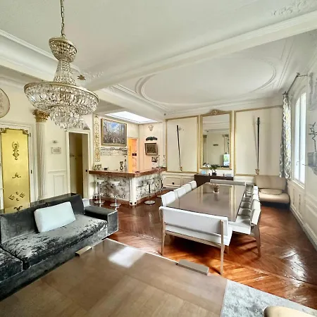 Apartment Trocadero *